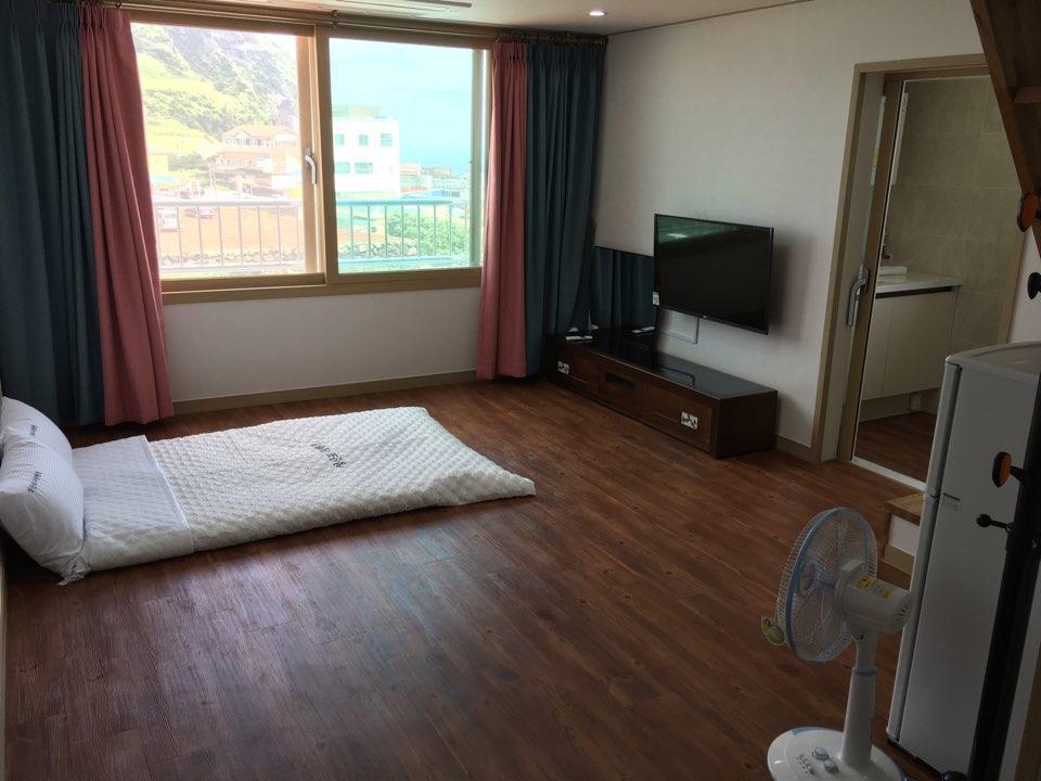 Seongsanpo Love Pension مدينة سيوجويبو المظهر الخارجي الصورة