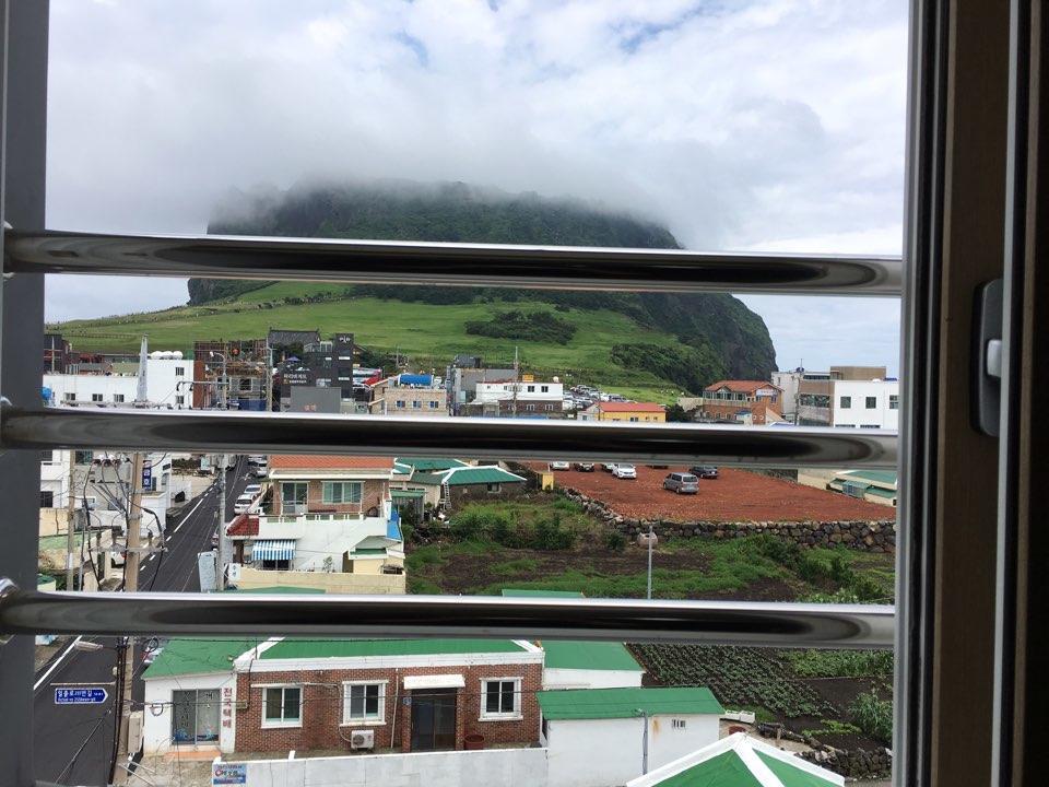 Seongsanpo Love Pension مدينة سيوجويبو المظهر الخارجي الصورة